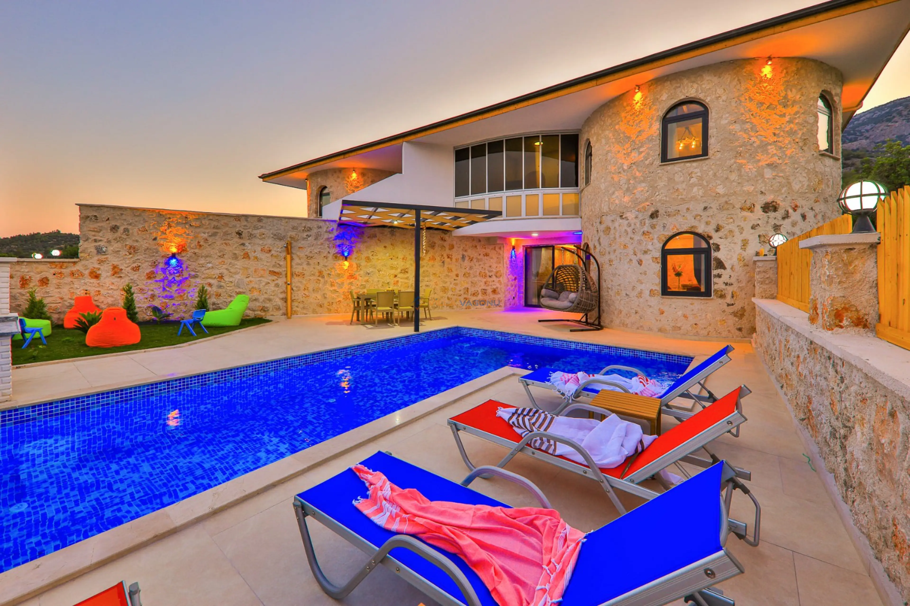 Villa World 1