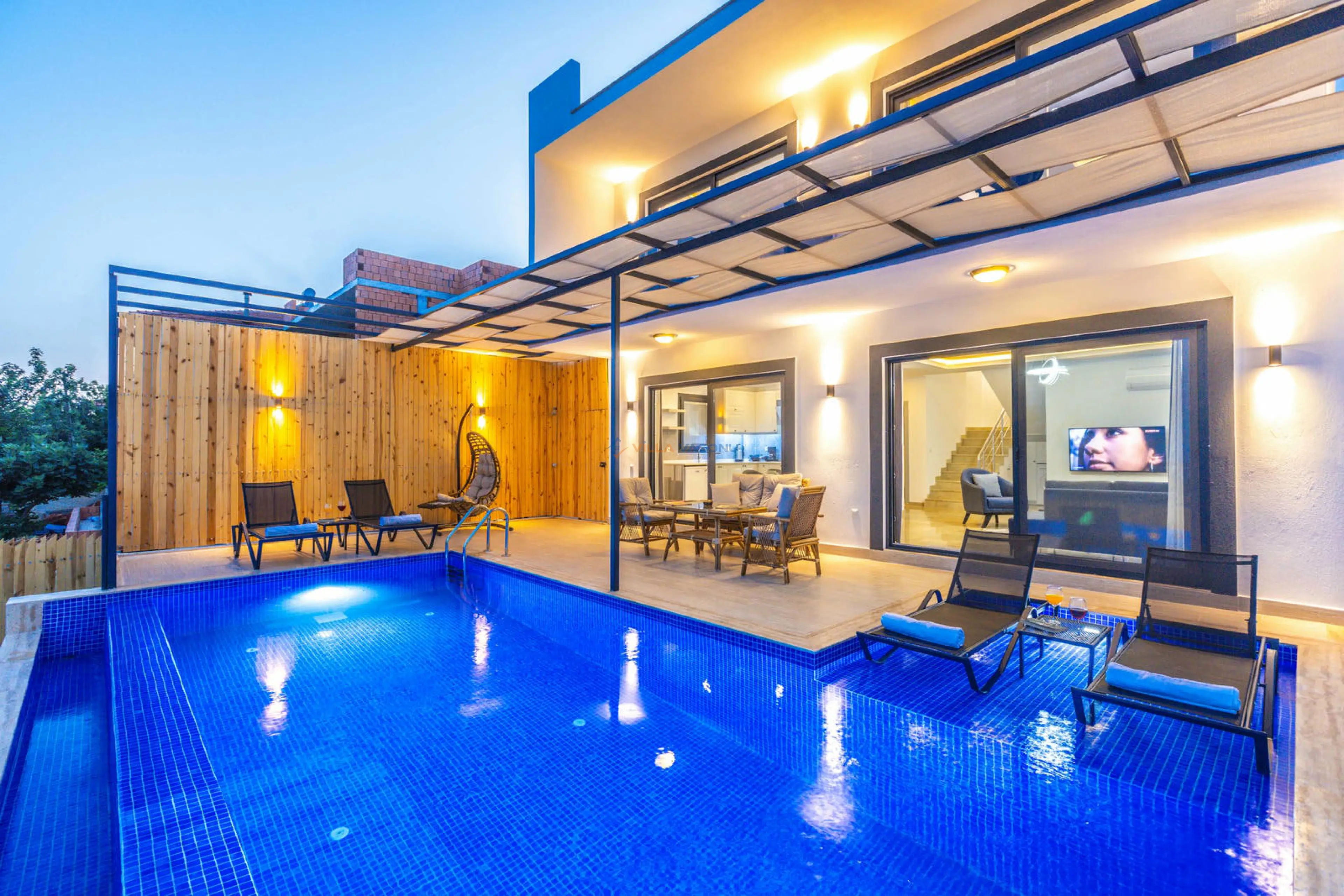 Villa Grid