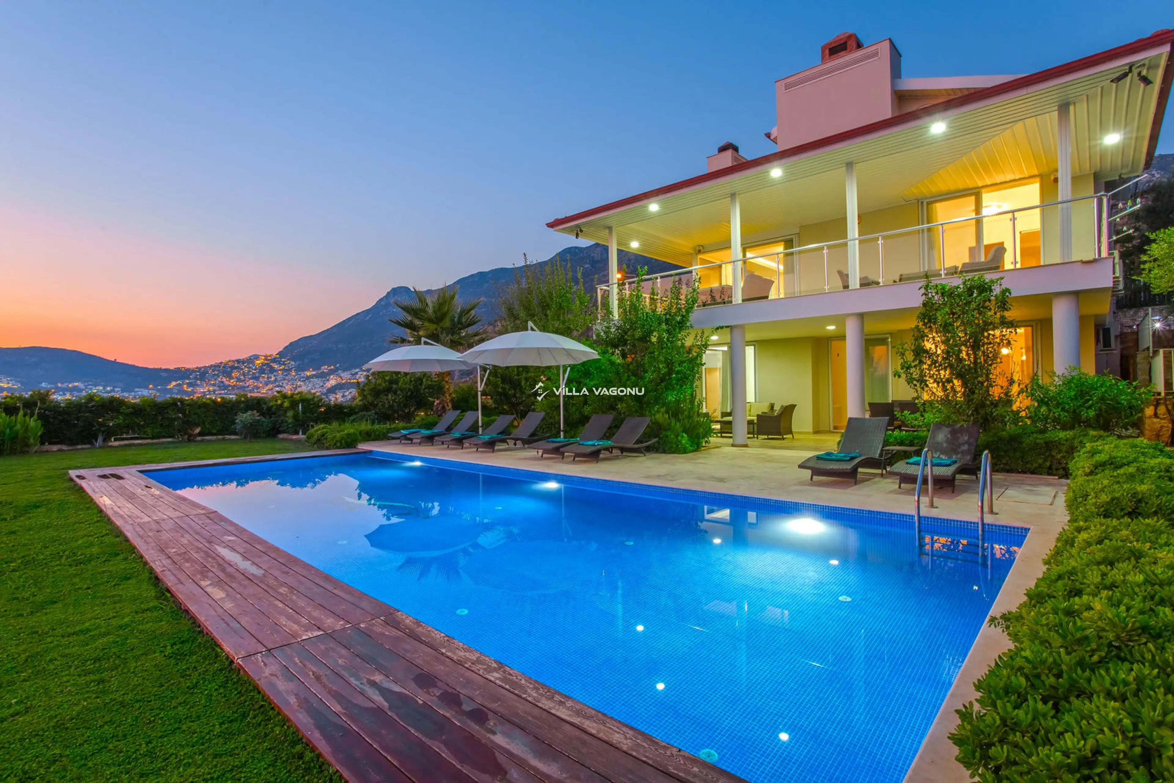 The-Villa-1_342.jpg