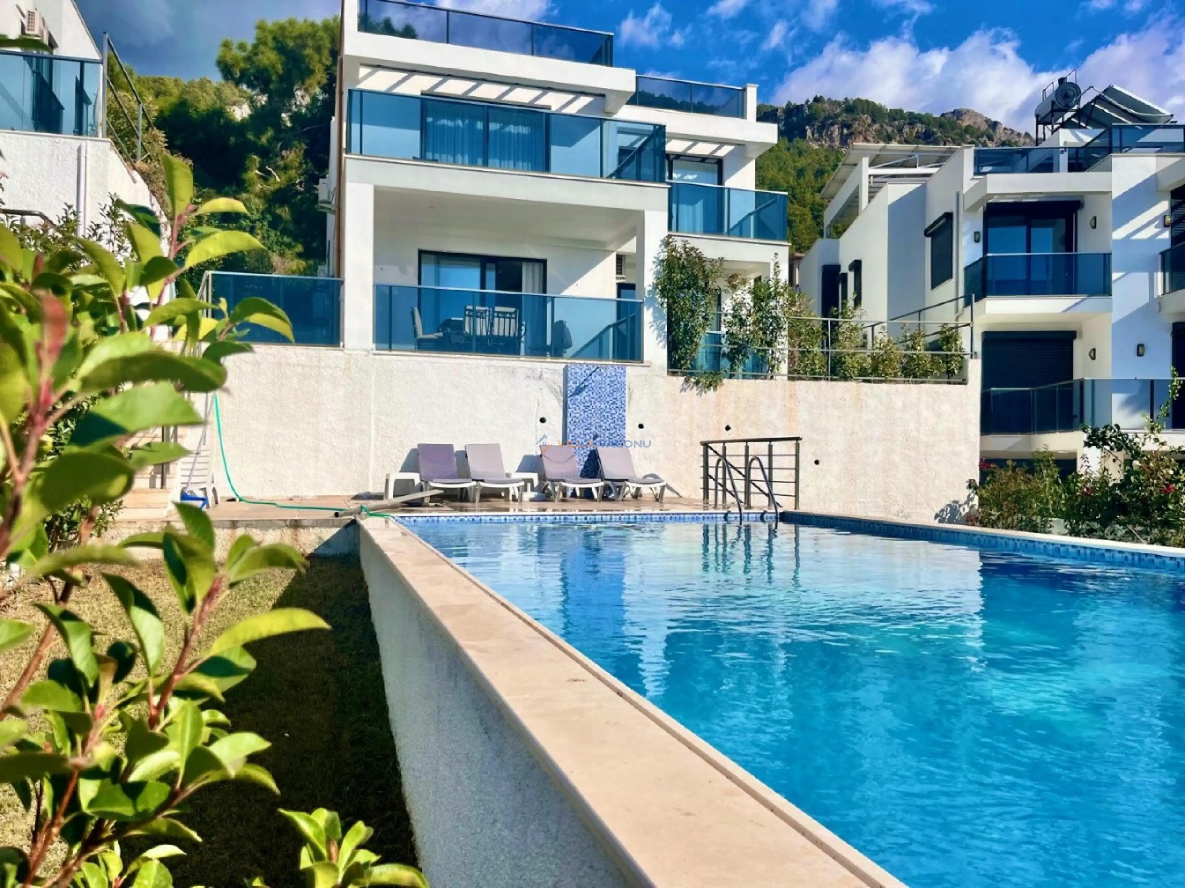 Villa Arya