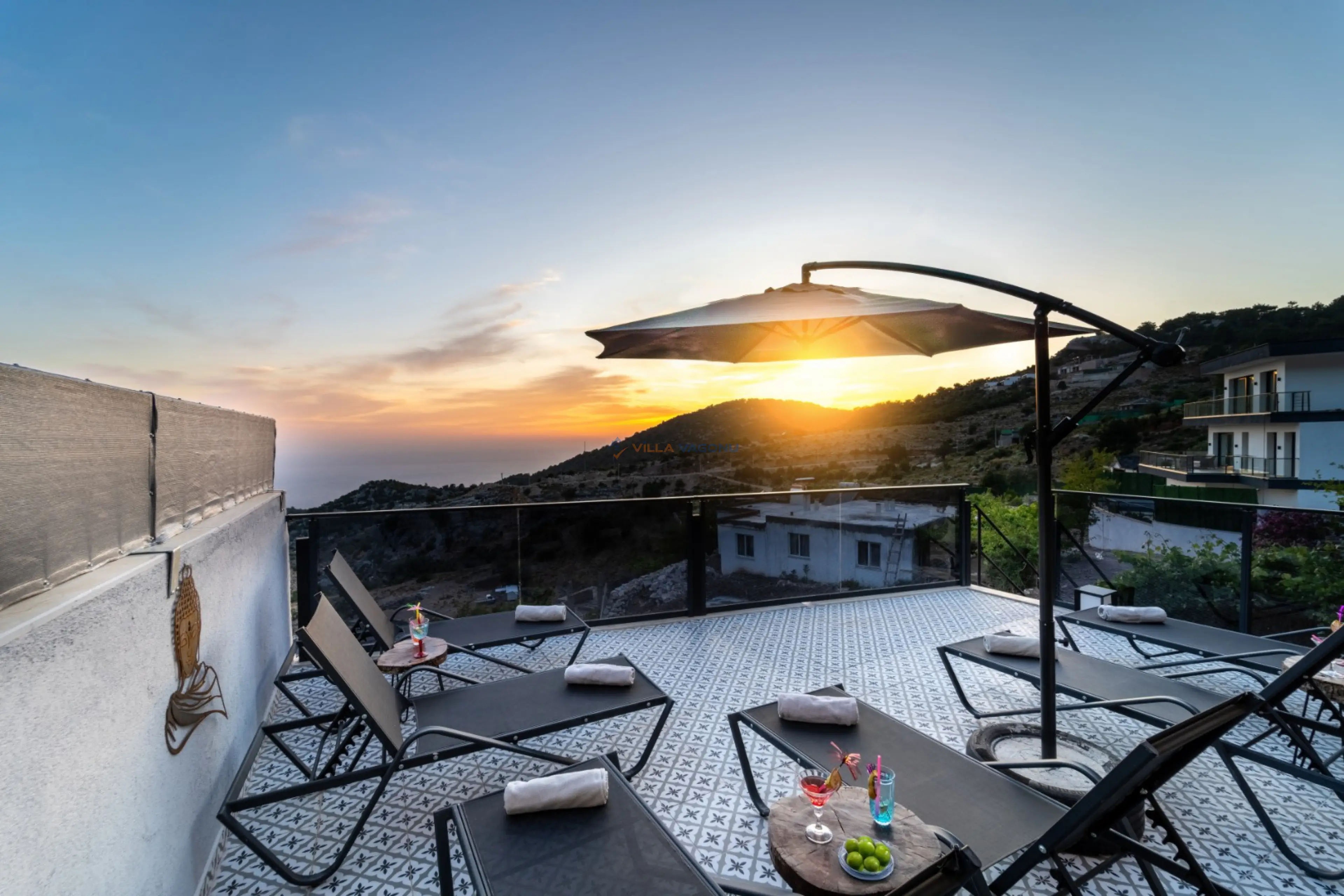 Villa Benedict Duo