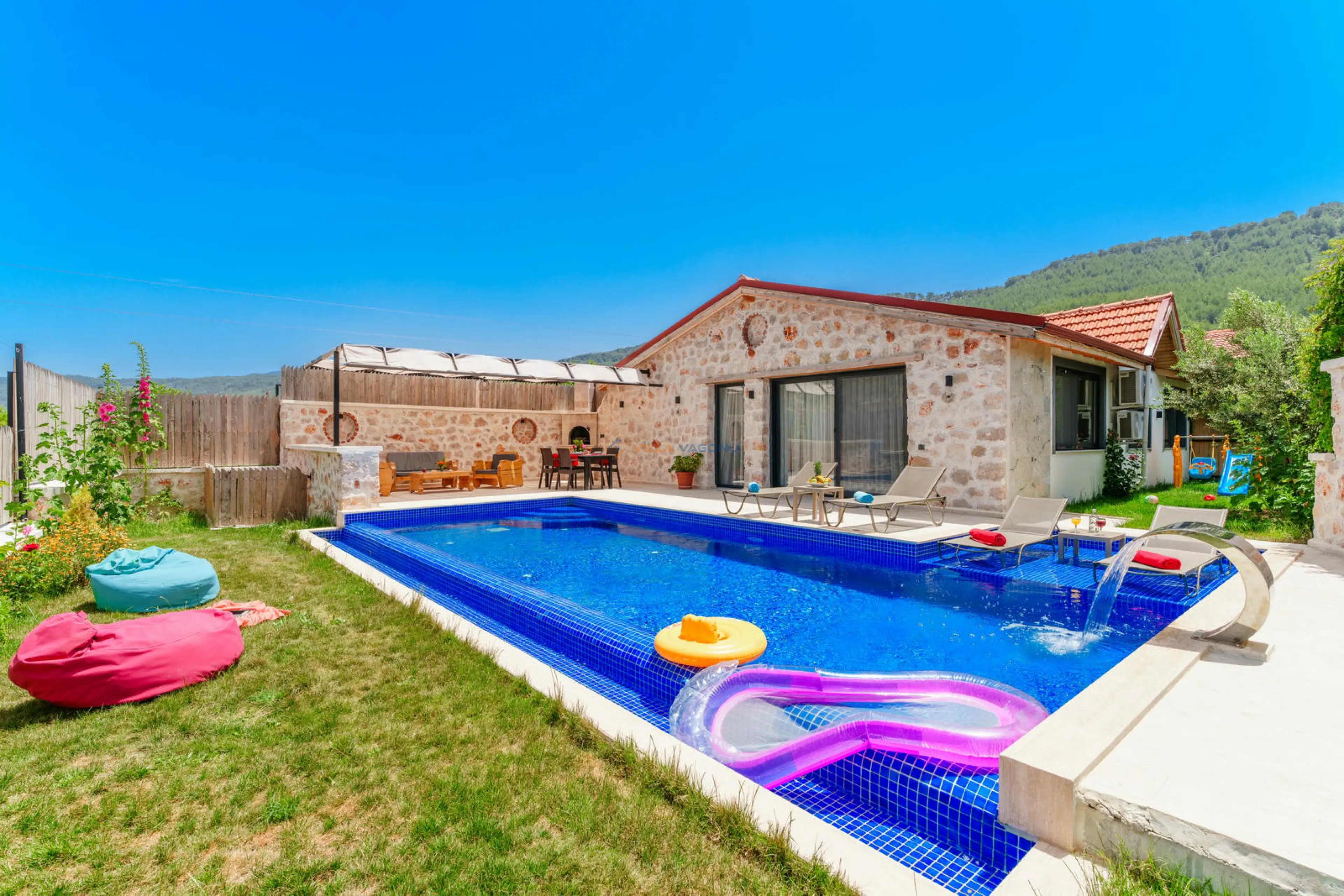 villa-vagonu-villa-opel-12_428.jpg