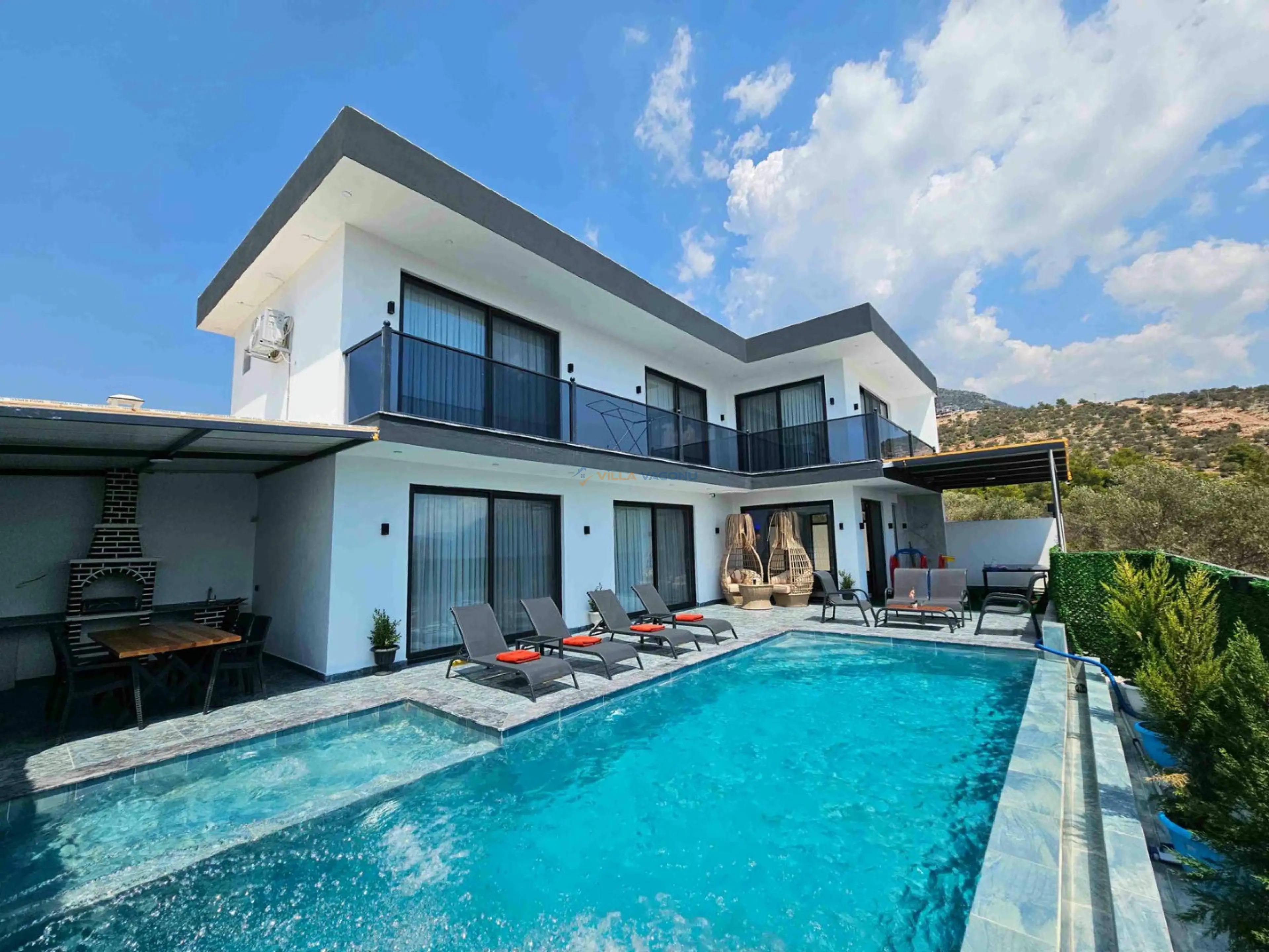 Villa Pins 1