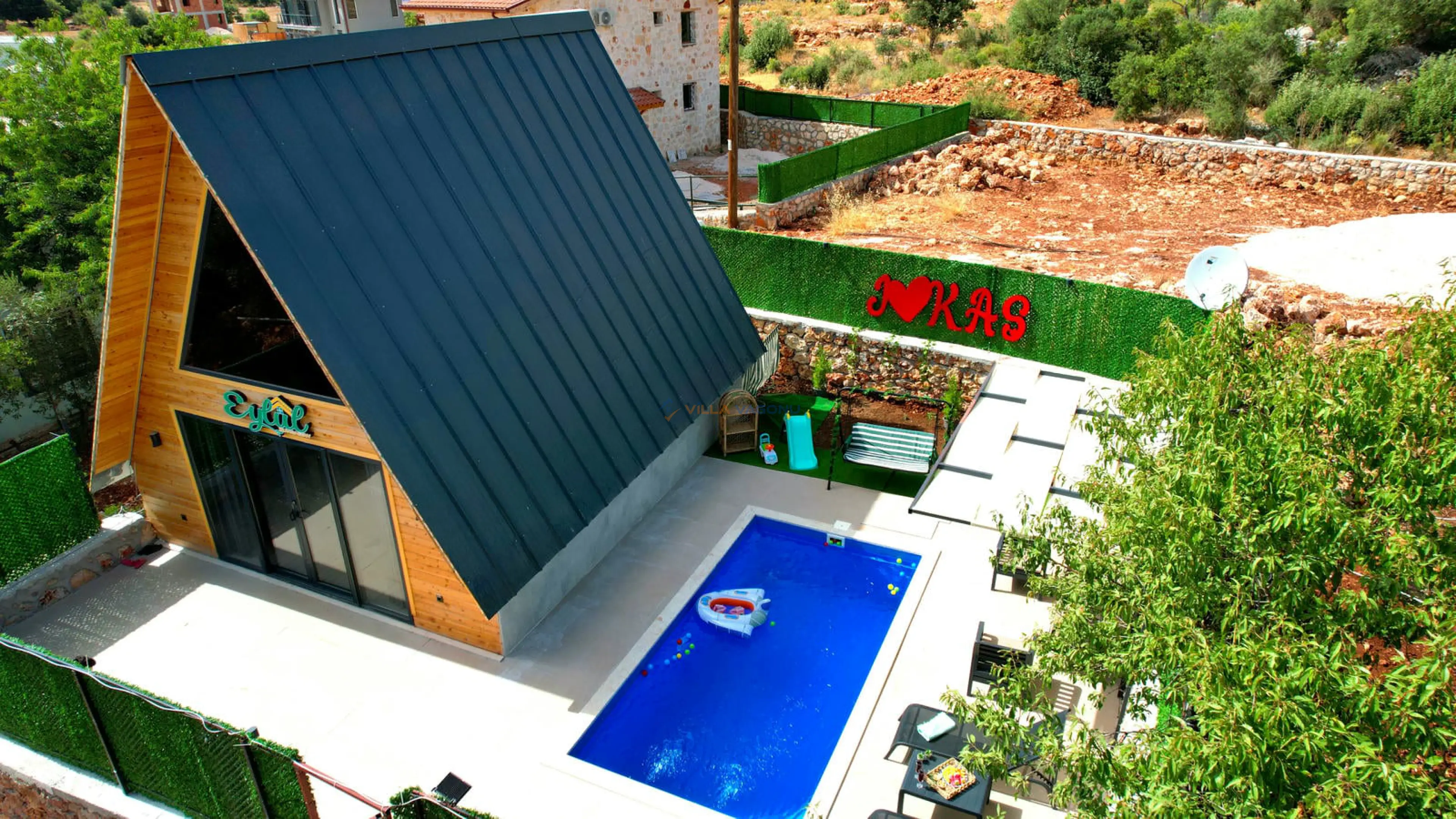 Villa Roshan
