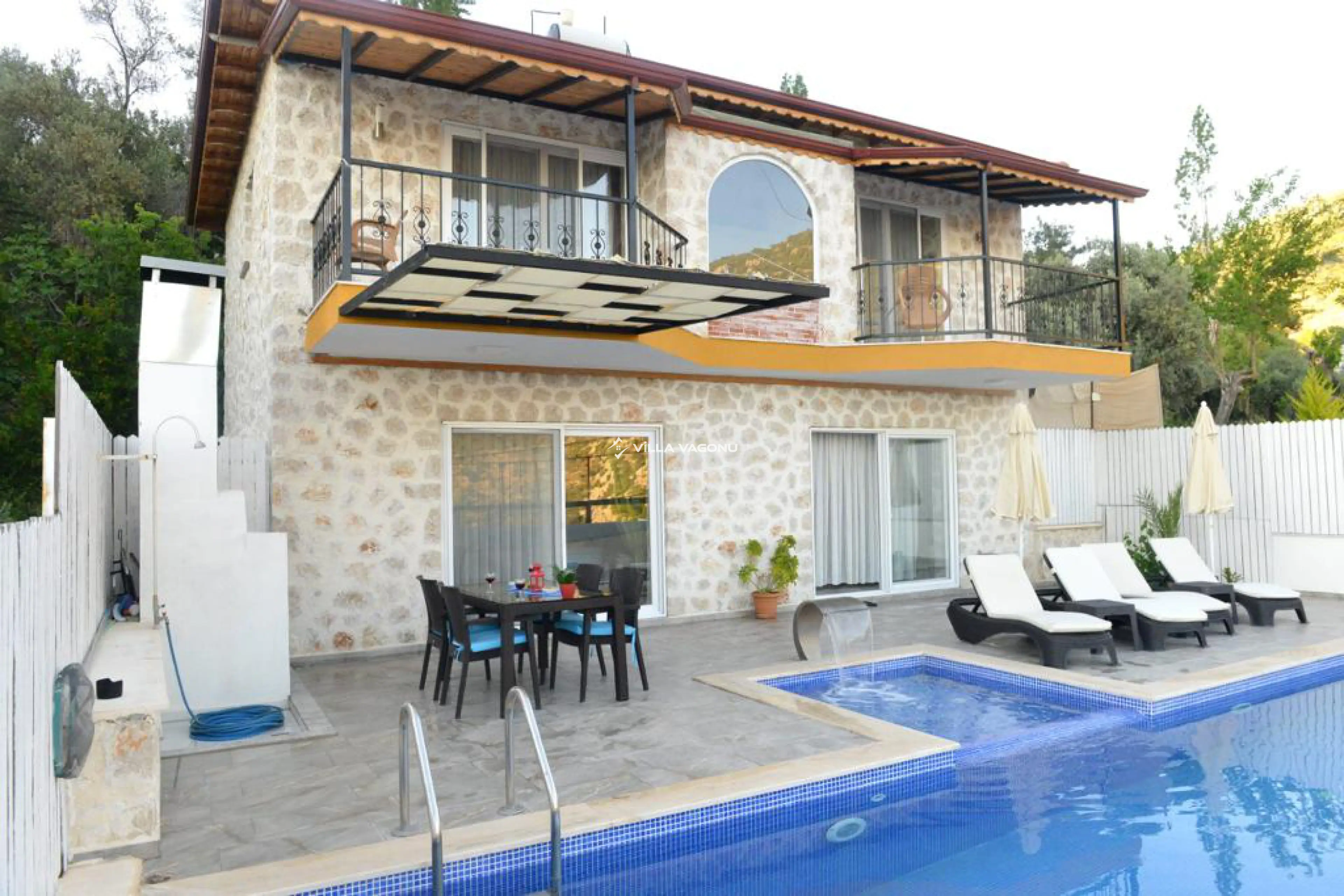villa-vagonu-villa-semiramist-57_24.jpg