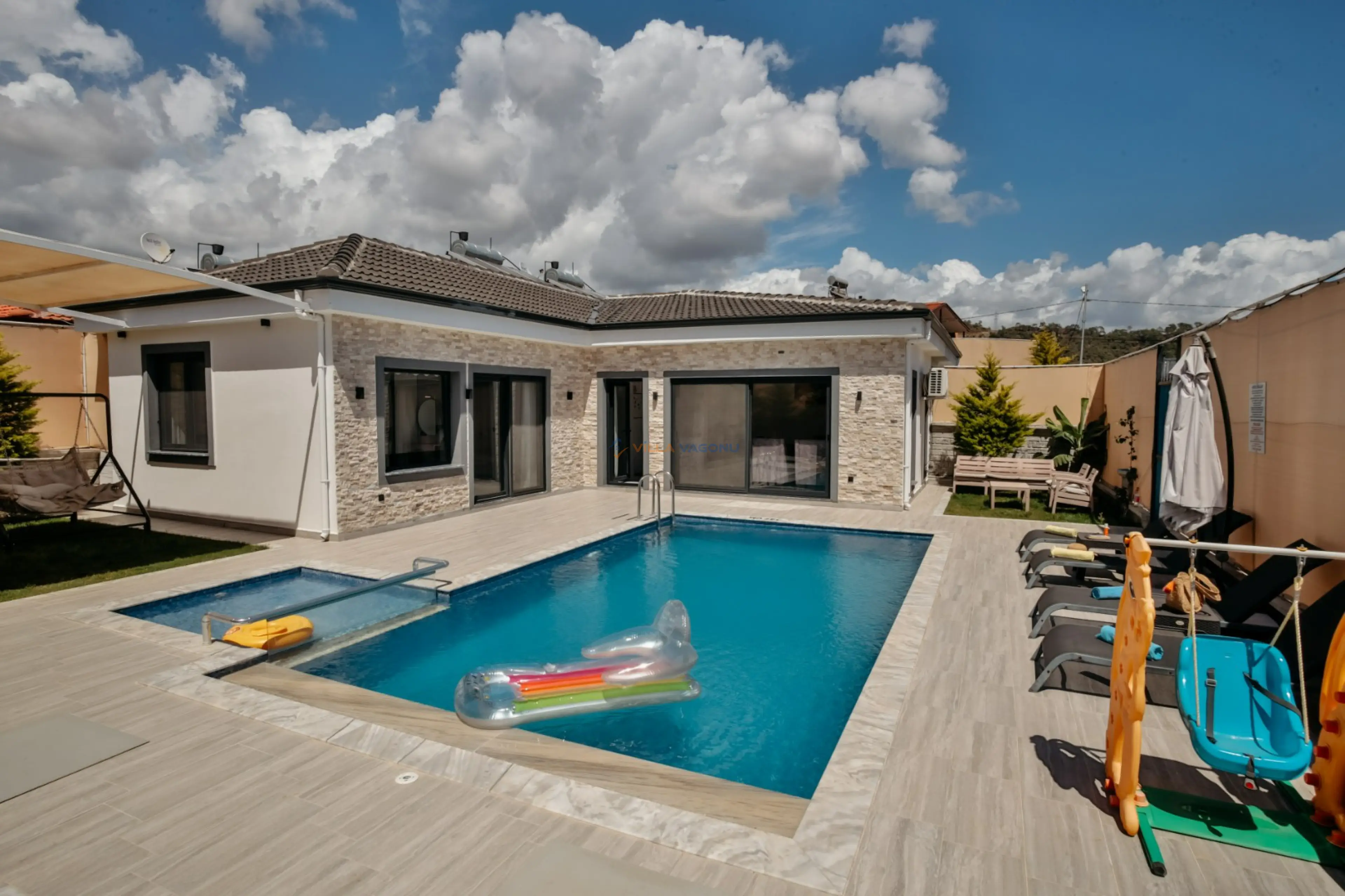Villa Tropik 1