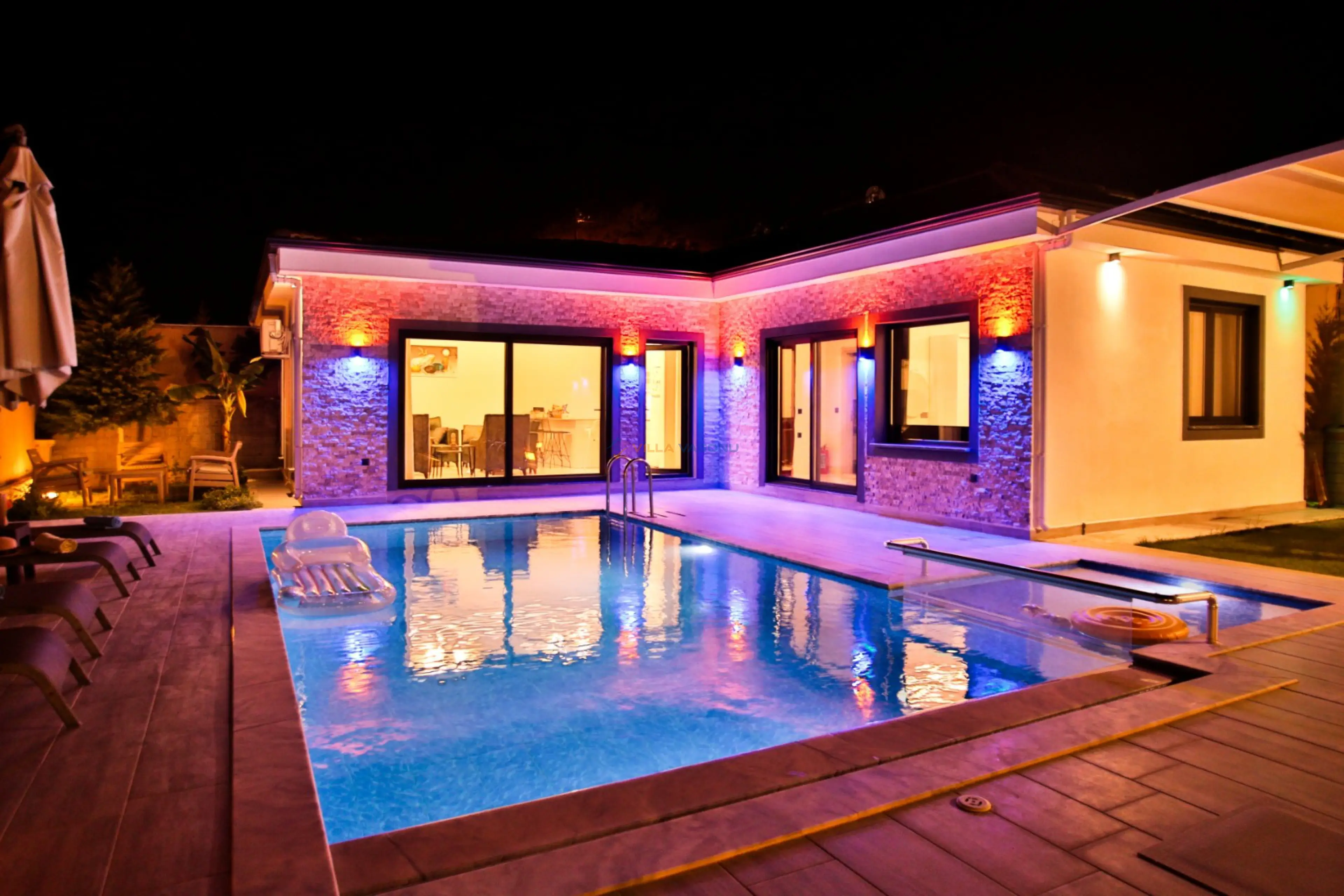 Villa Tropik 2