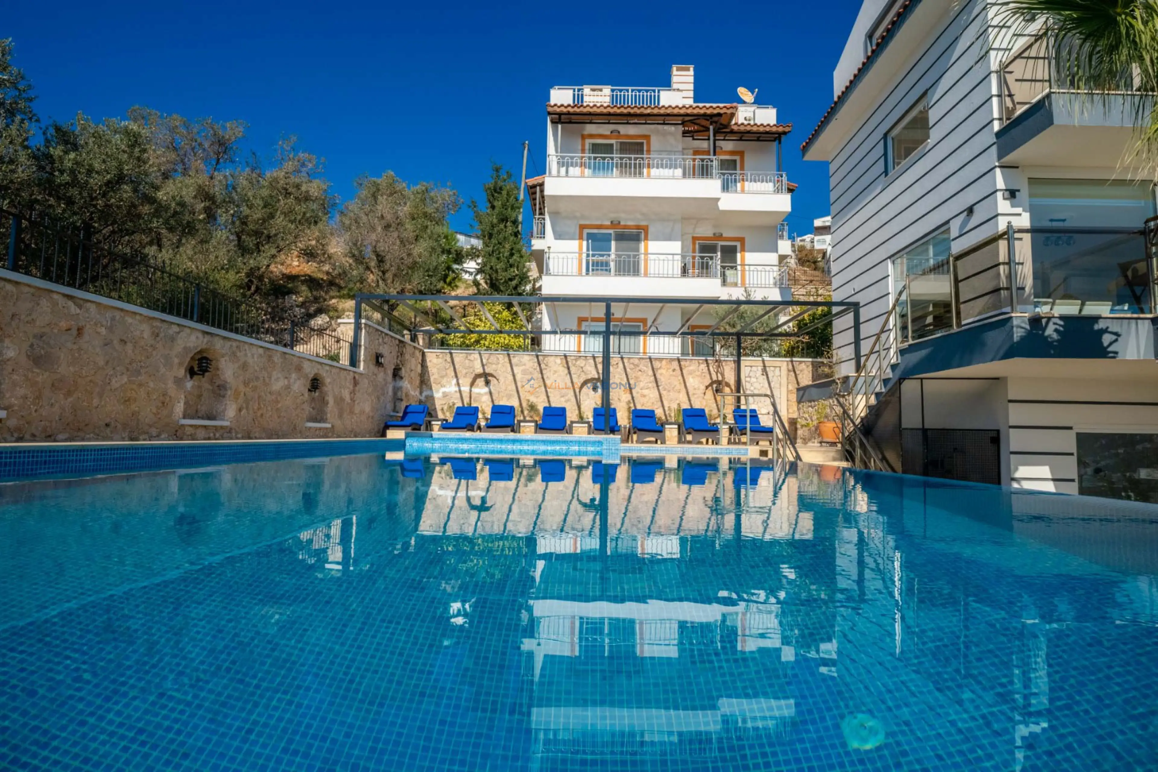 Villa Whisper