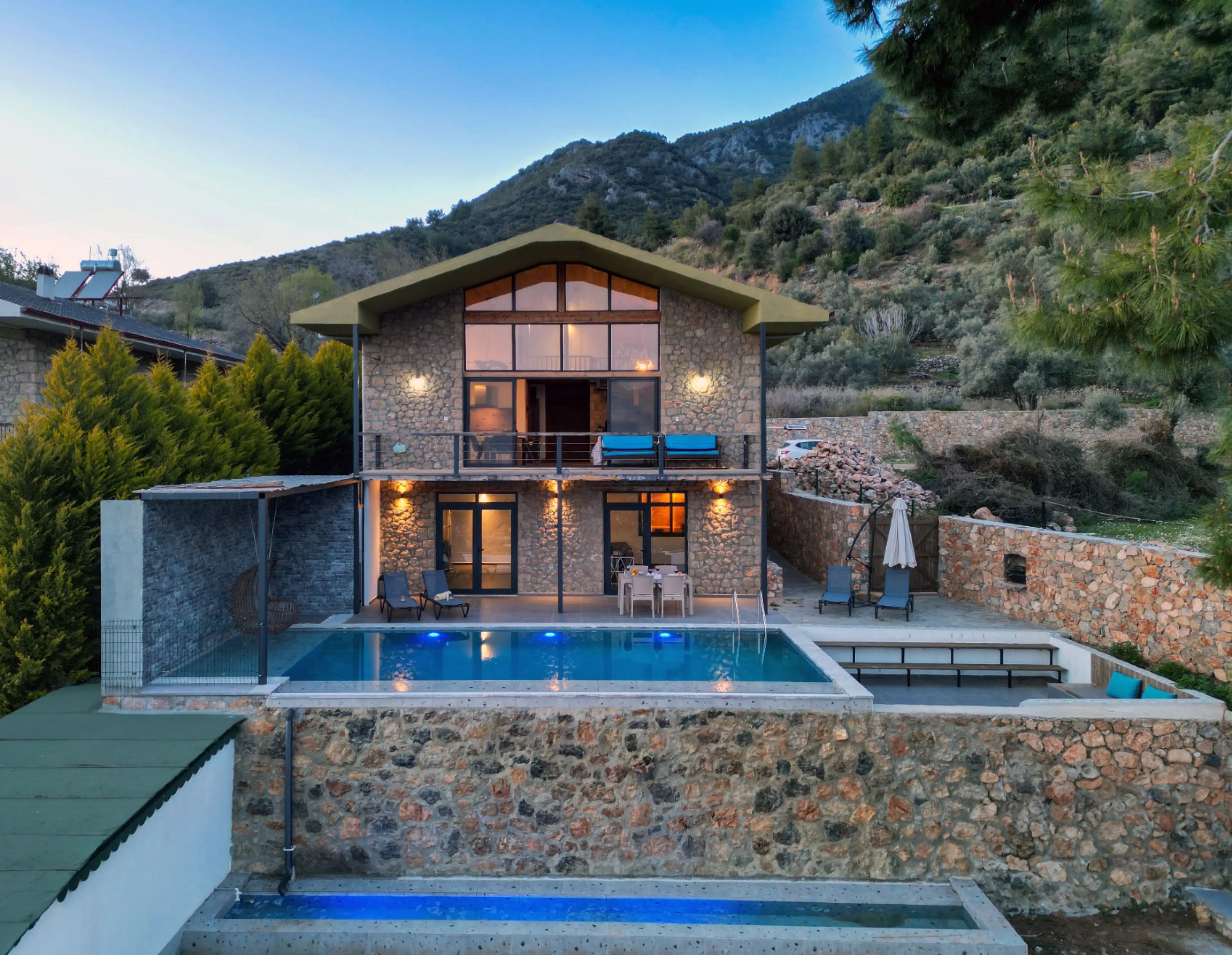 Villa AYZA