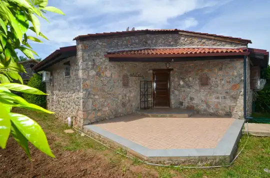 Villa Stone 2