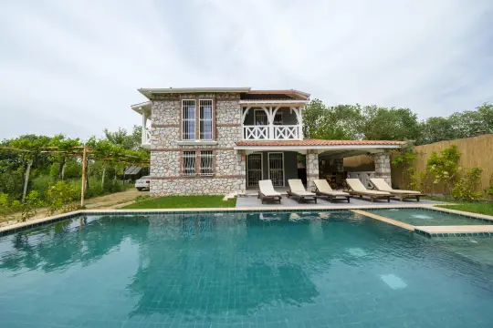 Villa Miku - Çocuk Havuzlu & 5 Kişilik Villa Kiralama